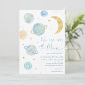 Über dem Mond Blue Boy Space Baby Dusche Einladung (Stehend Vorderseite)