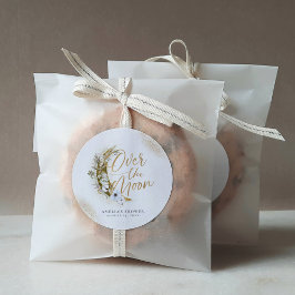 Über dem Mond Boho Gold Dust & Clouds Runder Aufkleber