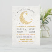 Über dem Mond-Hochzeits-Einladungs-Gold Einladung (Stehend Vorderseite)