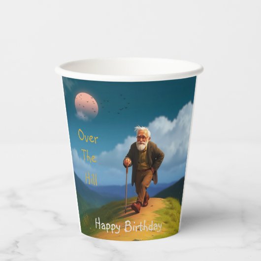 Über den Berg Geburtstag Pappbecher (Vorderseite)