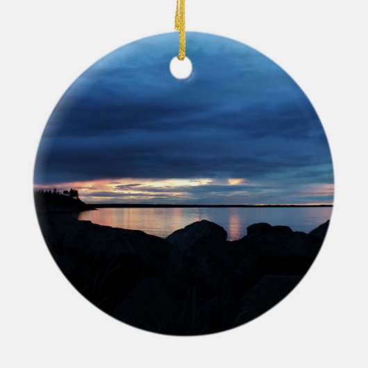 Über den Felsen hinaus Keramik Ornament (Hinten)