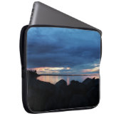 Über den Felsen hinaus Laptopschutzhülle (Vorne Rechts)