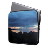 Über den Felsen hinaus Laptopschutzhülle (Vorderseite Links)