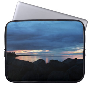 Über den Felsen hinaus Laptopschutzhülle