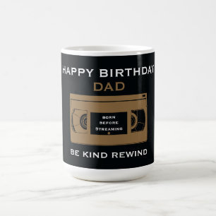 Über den Hügel Nostalgischer Geburtstag Kaffeetasse