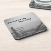 Über den Nebel hinaus ist Klarheit Getränkeuntersetzer (Linke Seite)