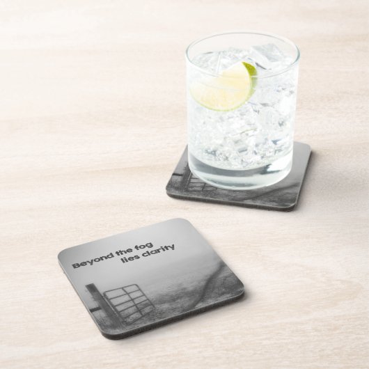 Über den Nebel hinaus ist Klarheit Getränkeuntersetzer (Rechte Seite)