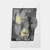 Über den Rahmen hinaus blühen Geschirrtuch (Vertikal)