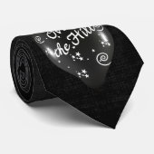 Über der Krawatte (Gerollt)