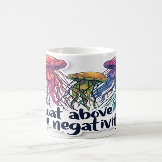 Über der Negativität schweben - inspirierendes Zit Kaffeetasse (Mittel)