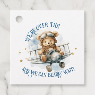 Über der Teddy Bärenjunge Dusche Geschenkanhänger