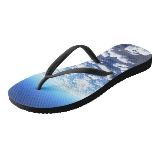 Über der Wolke Badesandalen (Schrägansicht)