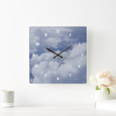 Über der Wolken-Uhr Quadratische Wanduhr (Zuhause)