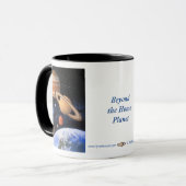 Über der Zuhause-Planeten-Tasse hinaus Tasse (Vorderseite Links)