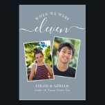 Über die Jahre paare Foto Hochzeit Moderne Tabl Tischnummer<br><div class="desc">Erinnern Sie sich an Ihre Hochzeitsempfang-Tischnummern - Diese eleganten, einfachen Tischnummern bieten Ihnen die Möglichkeit, ein Foto der Braut und des Bräutigams im gleichen Alter wie die Tischnummer, die Braut- und Bräutigamen und das Hochzeitsdatum einzufügen. Die Hintergrundfarbe ist staubblau mit weißem Text, aber diese können in jede beliebige Farbe geändert...</div>