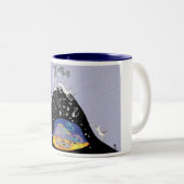 über Hügel und unter Hügel Zweifarbige Tasse (VorderseiteRechts)