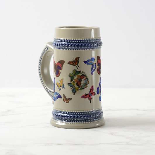 Über Schmetterlingen hinaus Bierglas (Vorderseite Links)