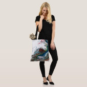 über Tasche 18"l x 18"w;Riemen: 28 Zoll (Am Model)