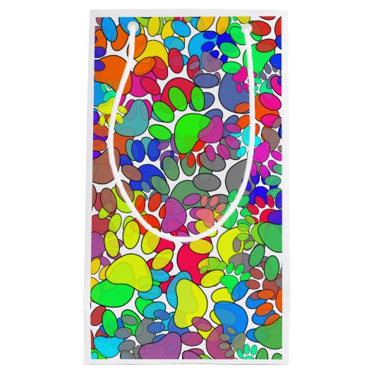 Überall drucken viele Hunde-Pfoten Kleine Geschenktüte (Vorderseite)