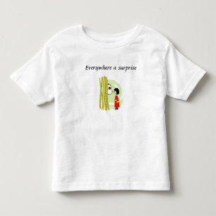 Überall eine Überraschung Kleinkind T-shirt