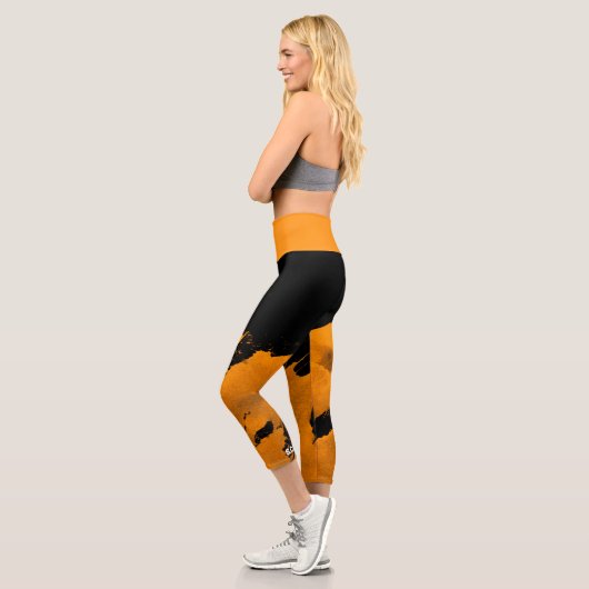 Überall in der Print Capri Leggings Brushy Orange (Links)