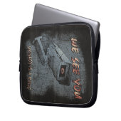 Überblick - Design von Techno-Dystopian Streetwear Laptopschutzhülle (Vorderseite Links)