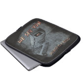 Überblick - Design von Techno-Dystopian Streetwear Laptopschutzhülle (Vorne Knopf)