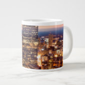 Überblick über Boston nachts Jumbo-Tasse (Vorderseite Rechts)