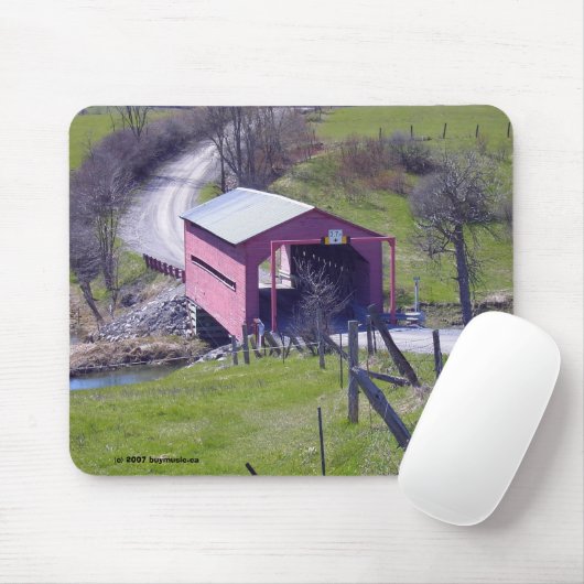 Überdachte Brücke im Outaouais Mousepad (Mit Mouse)
