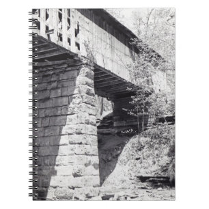 Überdachte Brücke Notizblock