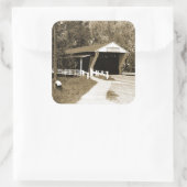 Überdachte Brücke Quadratischer Aufkleber (Tasche)