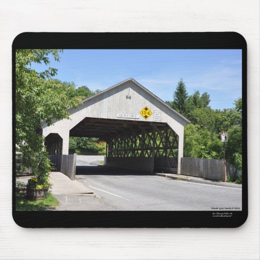 Überdachte Brücke Quechee Schlucht, Vermont - Mousepad (Vorne)