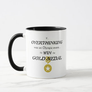 Überdenken der Goldmedaille Tasse