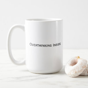 Überdenken im Inneren Kaffeetasse