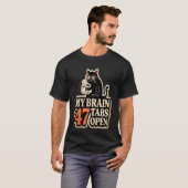 Überdenkende Katze Lustiges Meme T-Shirt (Vorne ganz)