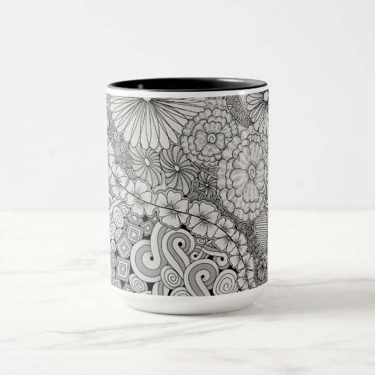 Überfluss in blutender Tasse (Zentrum)