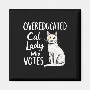 Übergebildete Katze Lady, die für Kamala Harris st Magnet
