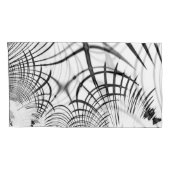 Überkreuzte graue Linien erinnern uns an Zeichnung Kissenbezug (Rückseite-Rechts)