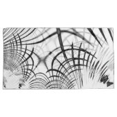 Überkreuzte graue Linien erinnern uns an Zeichnung Kissenbezug (Vorderseite-Rechts)