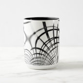 Überkreuzte graue Linien erinnern uns an Zeichnung Tasse (Zentrum)