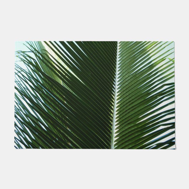 Überlappen von Palm Fronds Tropical Green Abstrakt Fußmatte (Vorderseite)