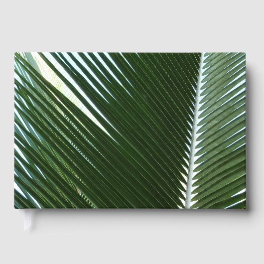 Überlappen von Palm Fronds Tropical Green Abstrakt Gästebuch (Vorderseite)