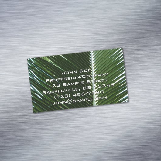 Überlappen von Palm Fronds Tropical Green Abstrakt Magnetische Visitenkarte (Beispiel)