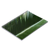 Überlappen von Palm Fronds Tropical Green Abstrakt Notizblock (Linke Seite)