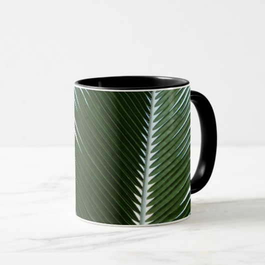 Überlappen von Palm Fronds Tropical Green Abstrakt Tasse (VorderseiteRechts)