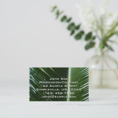 Überlappen von Palm Fronds Tropical Green Abstrakt Visitenkarte (Stehend Vorderseite)