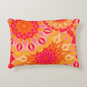 Überlappende Mandala Orange Pink Gelb Dekokissen