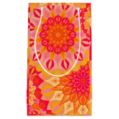 Überlappende Mandala Orange Pink Gelb Kleine Geschenktüte (Vorderseite)