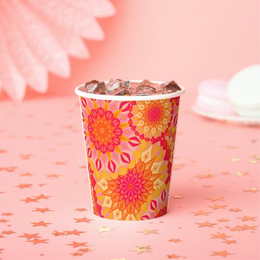 Überlappende Mandala Orange Pink Gelb Pappbecher (Insitu)