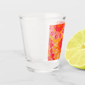 Überlappende Mandala Orange Pink Gelb Schnapsglas (Links)